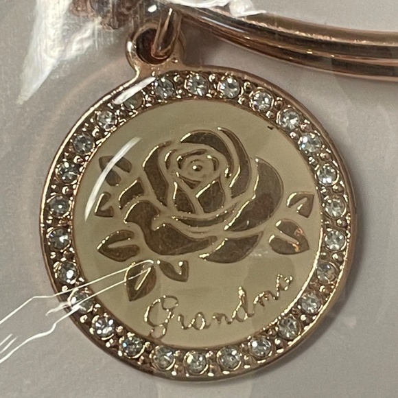 Love this Life Grandma Bangle Bracelet - Picture 4 of 4